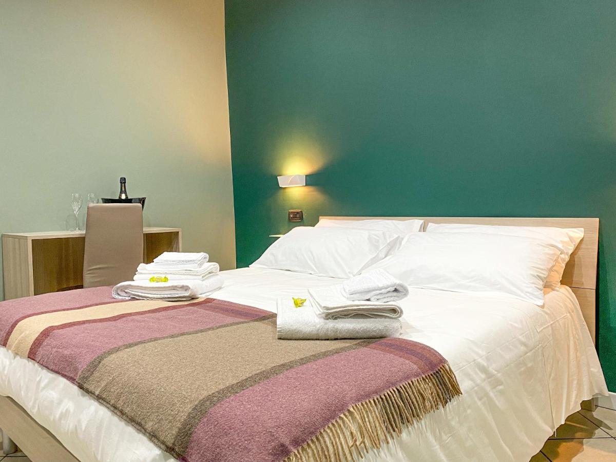 Domus Pisanelli Hotell Neapel Exteriör bild