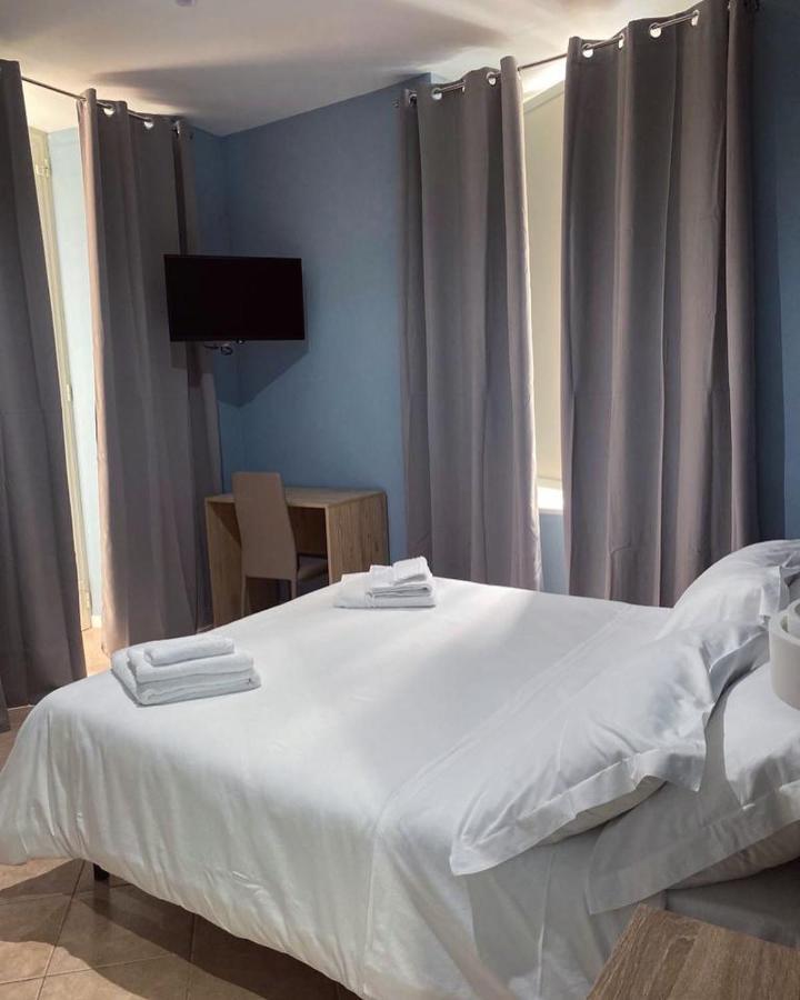 Domus Pisanelli Hotell Neapel Exteriör bild