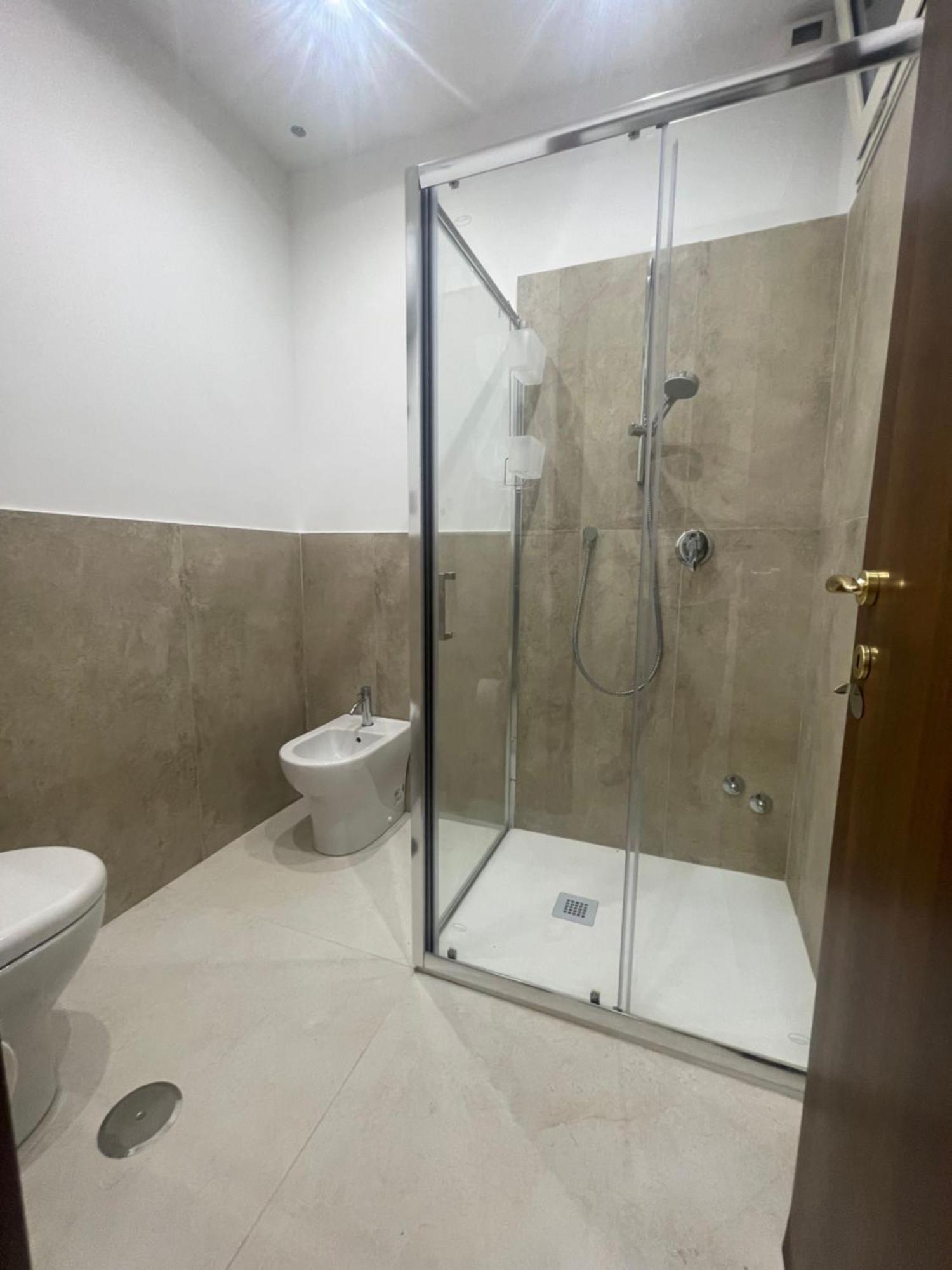 Domus Pisanelli Hotell Neapel Exteriör bild