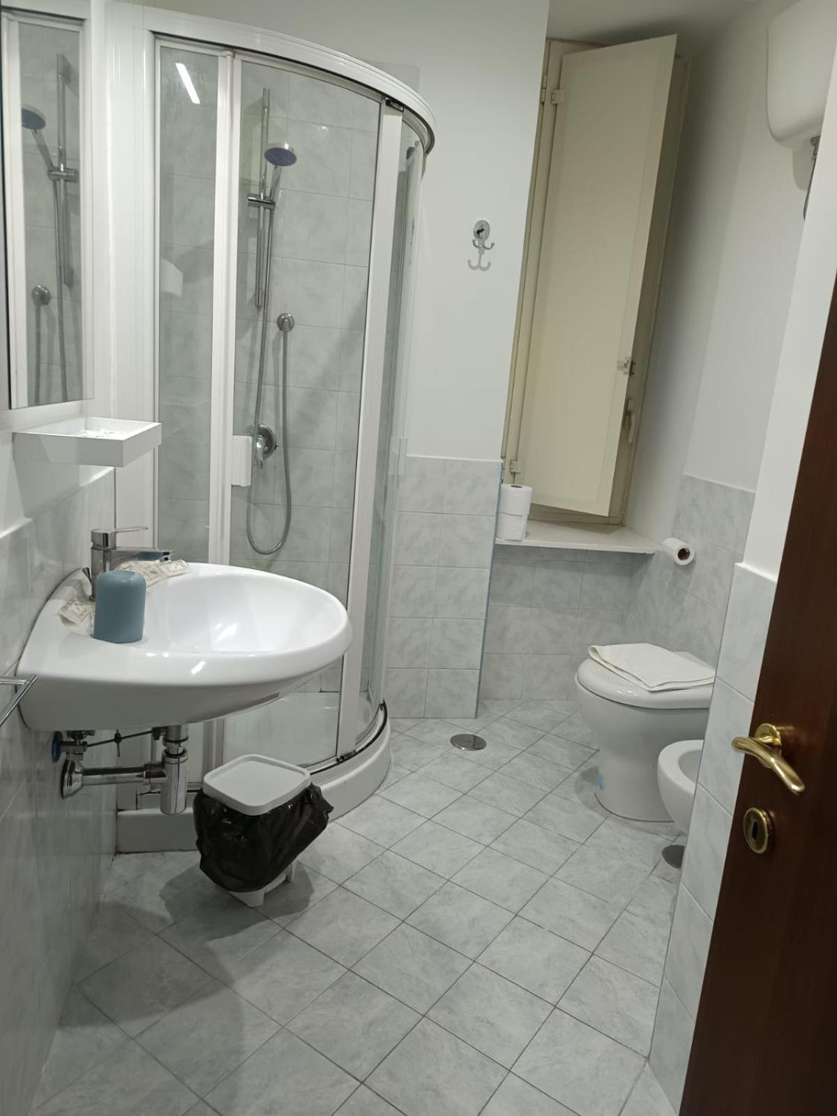 Domus Pisanelli Hotell Neapel Exteriör bild